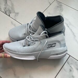 Steph Curry basketball shoes size 11.5